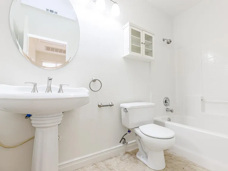 25403 Great Lake Ct — Photo 26