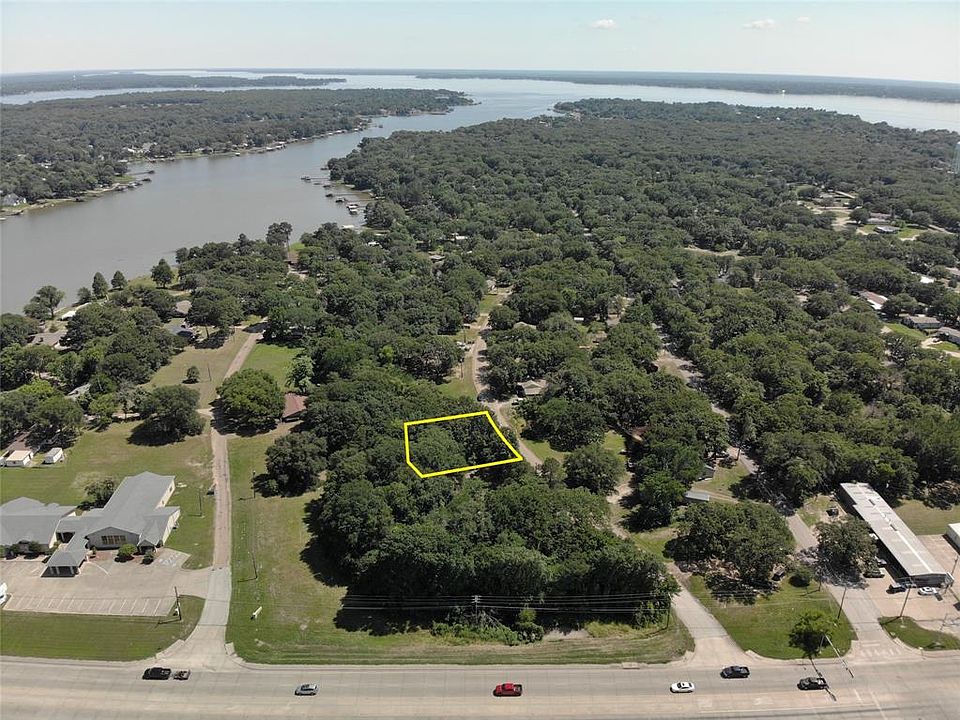1st image of 126 Hickory Trl