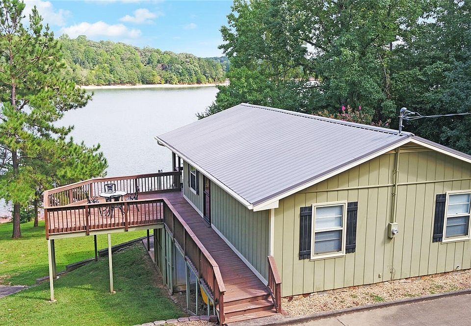 1st image of 400 Whippoorwill Cir