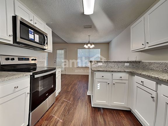 3rd image of 2872 Taylor Hill Dr