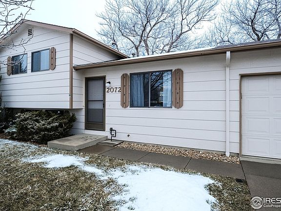 3rd image of 2072 Wedgewood Ct