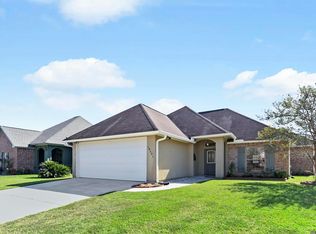 40491 Cross Ridge Ave, Gonzales, LA 70737