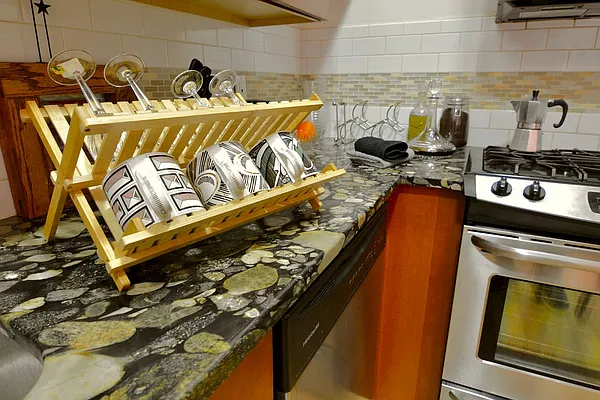 Rented by Safdie Realty Group | media 33