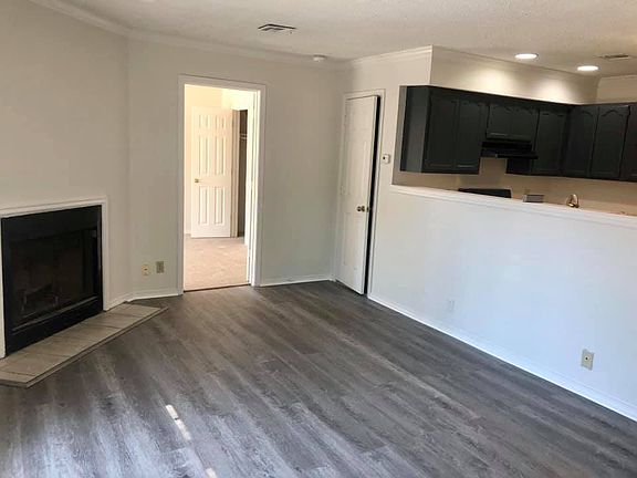 3rd image of 2436 E 10th St #10589848