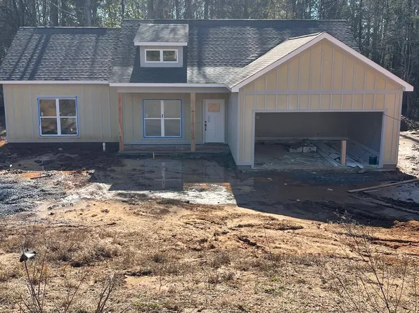 1503 Wisteria Dr, West Point, GA 31833