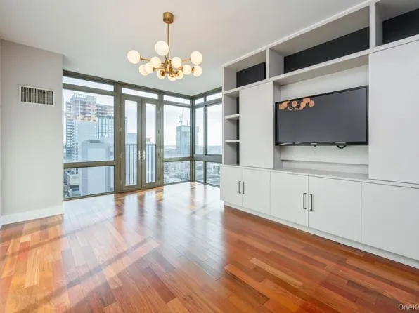 175 Huguenot Street #1605, New Rochelle, NY 10801