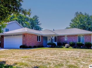 8029 Meredeth St, Lincoln, NE 68506