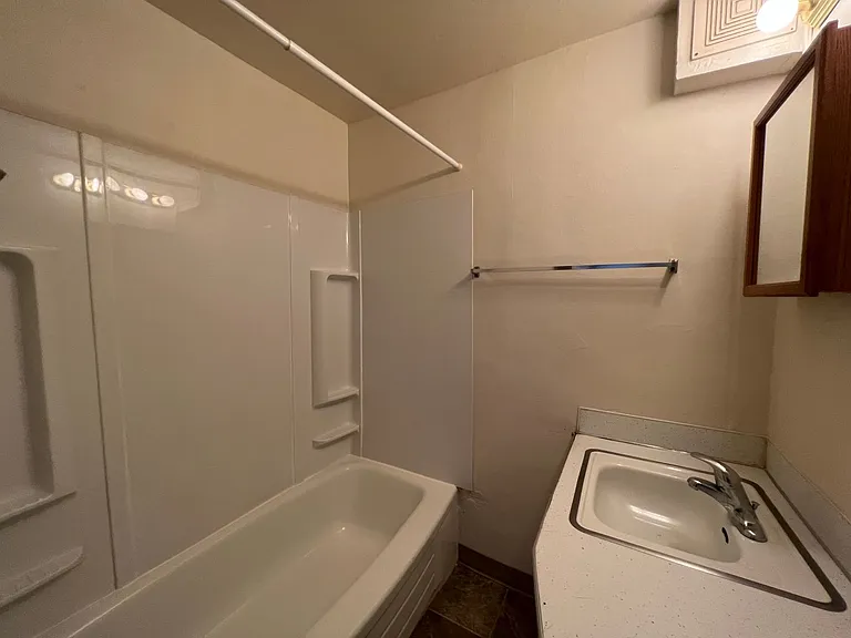 771 W 7th Ave — Photo 11
