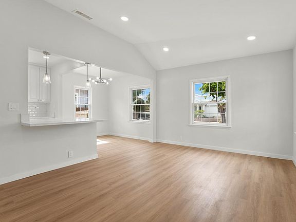 3rd image of 4493 W 138th St