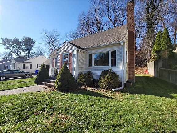 2nd image of 132 Delahunty Dr