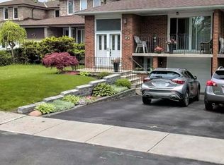 23 Saint Paschal Ct N ROOM 2, Toronto, ON M2M1X6