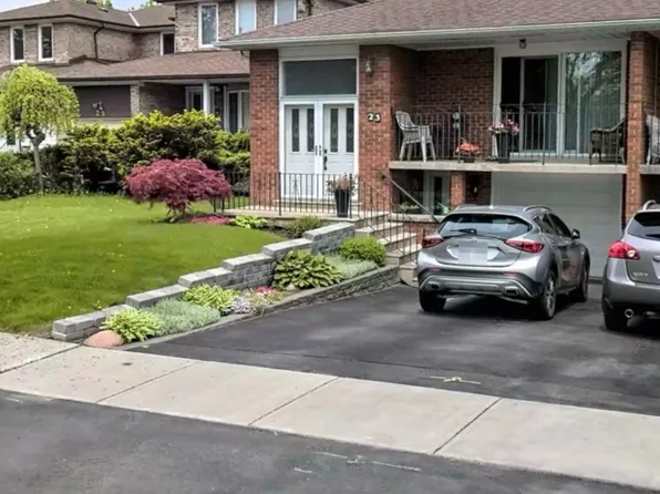 23 Saint Paschal Ct N, Toronto, ON