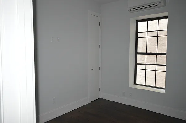 Rented by Sam Tabak | media 30