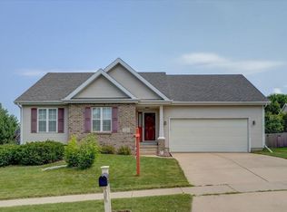 5310 Hazelcrest Dr, Madison, WI 53704