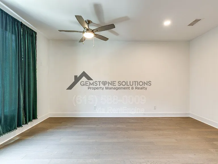 1041 E Trinity Ln #218 — Photo 20
