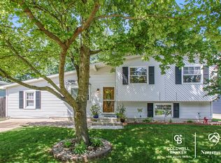 2910 Colonial Dr, Mishawaka, IN 46544