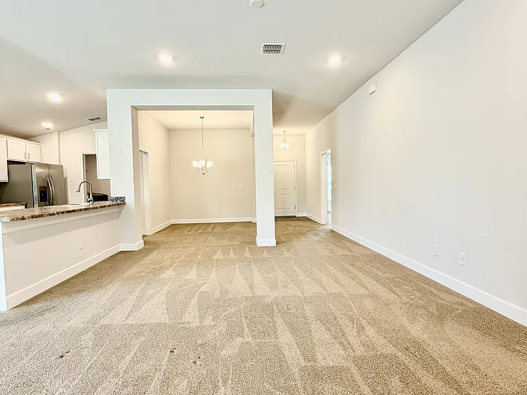 633 W Rexford Dr — Photo 26