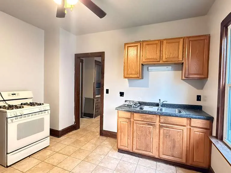 2607-2609 N 44th St #2607 — Photo 7