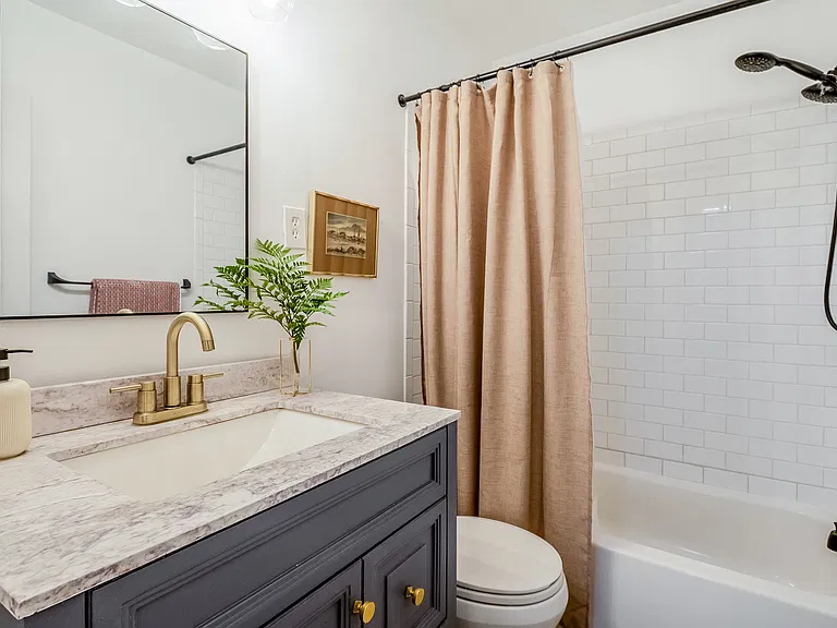 10655 Montrose Ave #202 — Photo 13