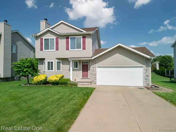 2623 Bonita Dr, Waterford, MI 48329