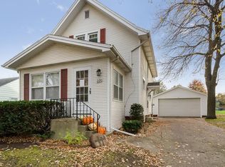 220 2nd St, Atkins, IA 52206