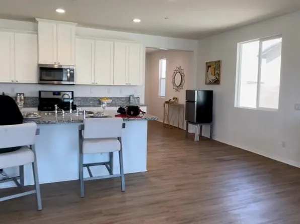 1036 Coconut Grv, Riverside, CA 92501