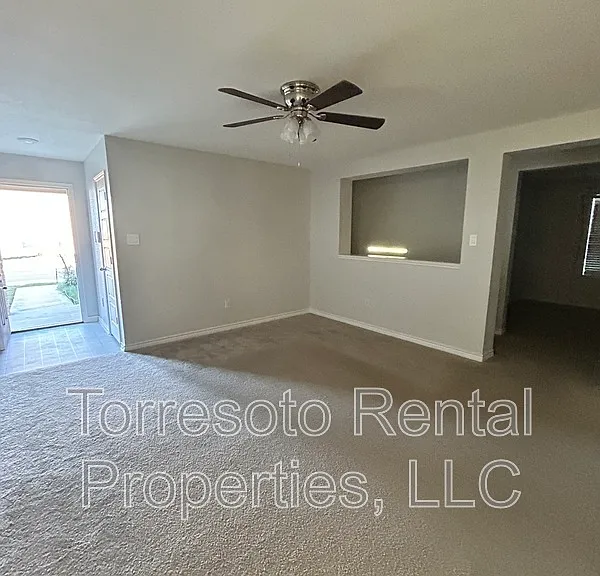 5910 Sandy Lake St — Photo 4