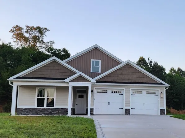72 Carriage Homes Dr, Moneta, VA 24121