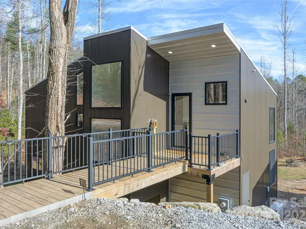 75 S Fork Trl, Lake Toxaway, NC 28747