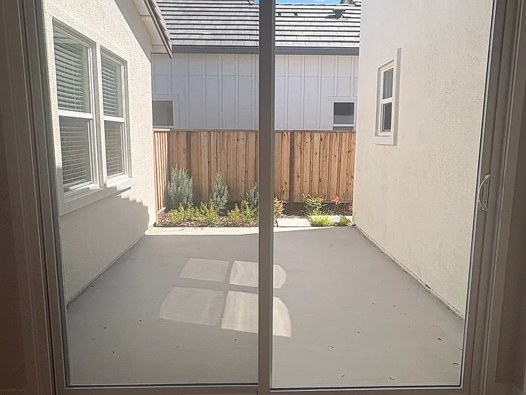 1870 Foster Ln — Photo 34