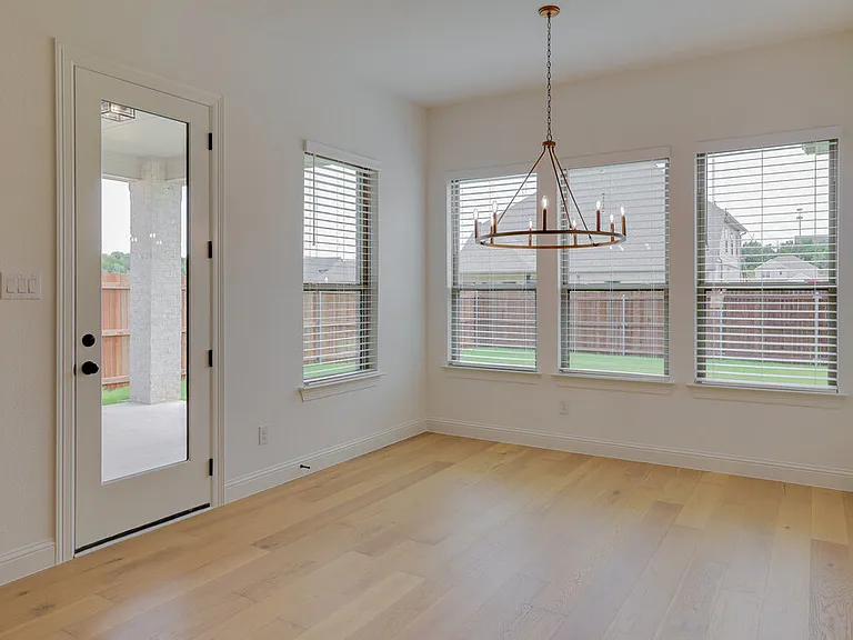 611 Hummingbird Dr — Photo 7