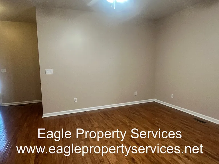 1527 Ashton Woods Way — Photo 9