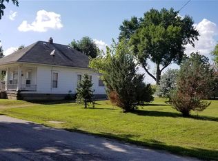 104 E Jefferson St, Perry, MO 63462