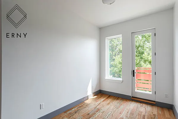 Rented by ERNY LLC | media 18