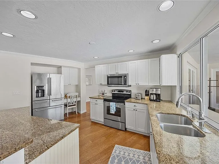707 Port Side Dr — Photo 13