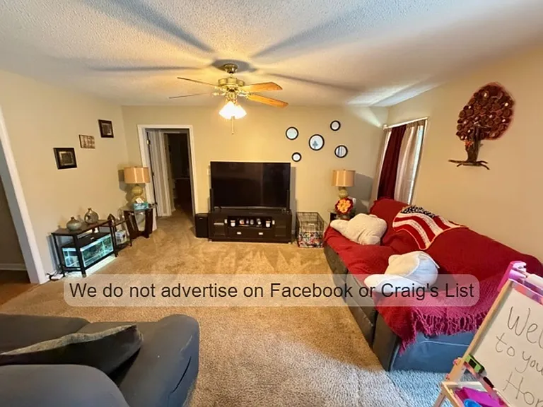 510 Berwick Dr — Photo 3