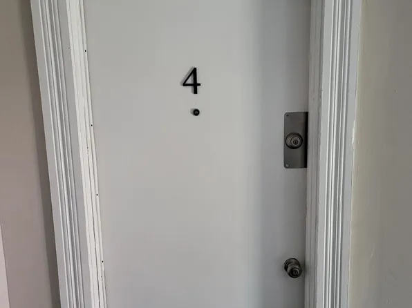 1600 S 3rd St #4, Louisville, KY 40208