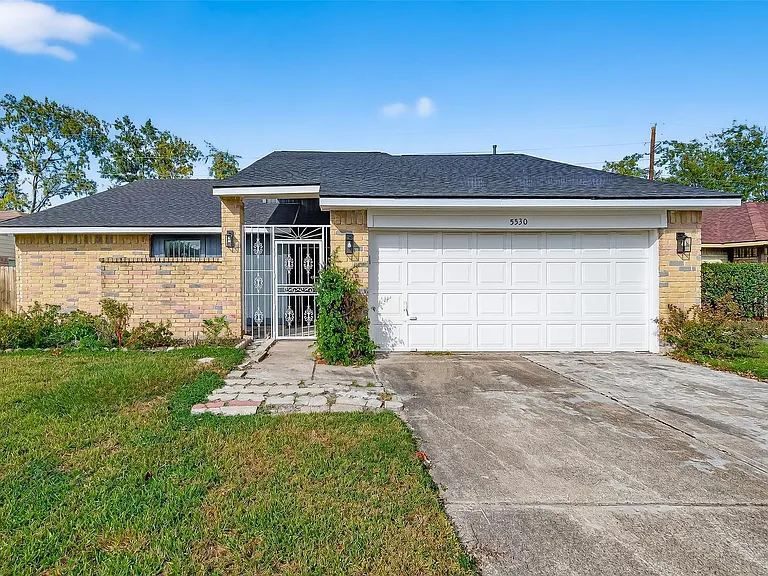 5530 Oak Falls Dr — Photo 1