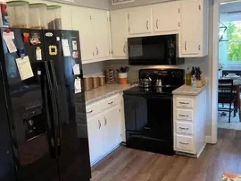 500 Meadowlark Dr — Photo 2