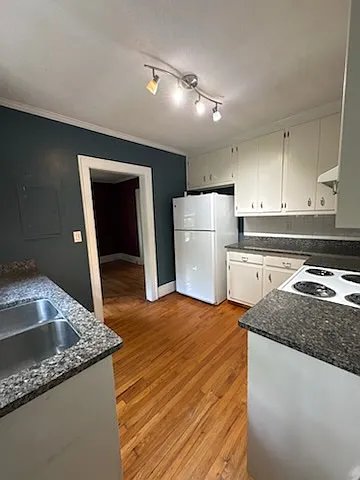 1020 Hancock Drive - 1 — Photo 4