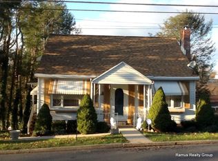 1798 1st Ave, Pottsville, PA 17901