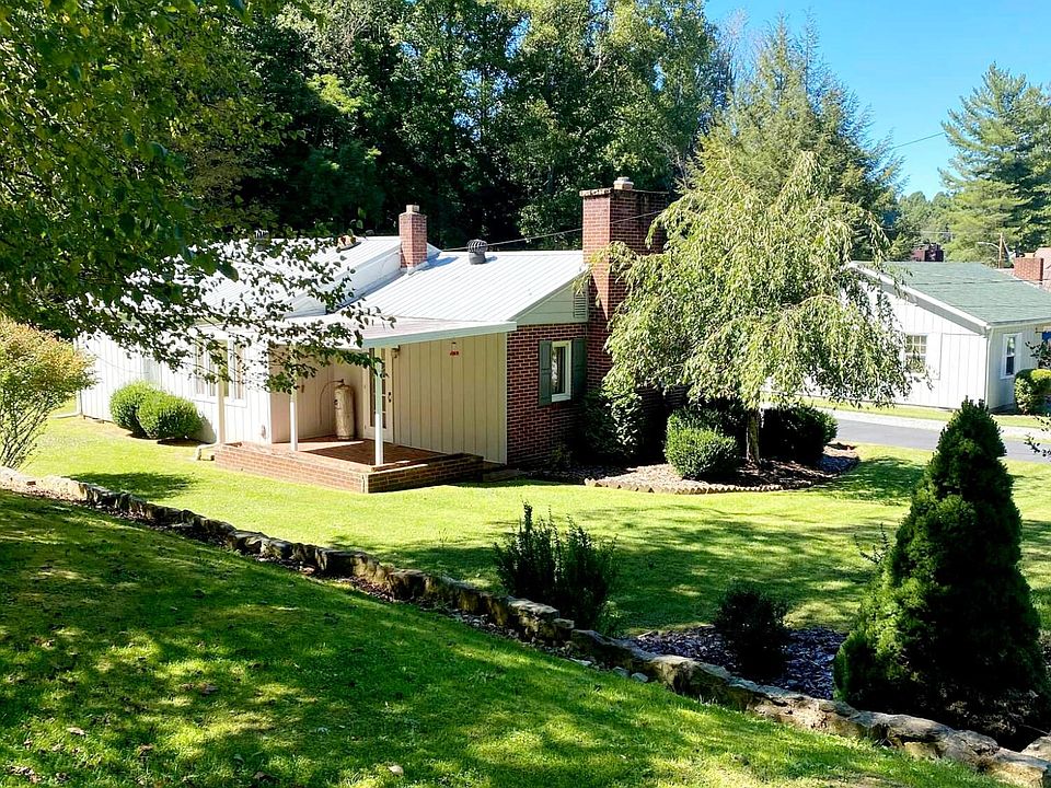202 Pleasant Dr, Clintwood, VA 24228 Zillow