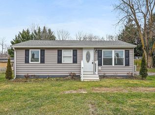 17 S Farquhar St, Union Bridge, MD 21791
