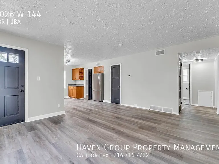 4026 W 144th St — Photo 3