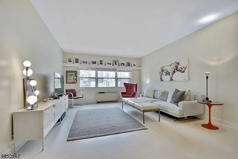 1 bed, 1.0 bath, 1000 sqft, $2,250 — Photo 3