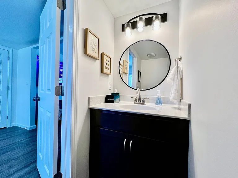 815 W Pearl St #C — Photo 18