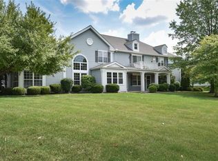 23553 Grist Mill Ct #3, Olmsted Falls, OH 44138
