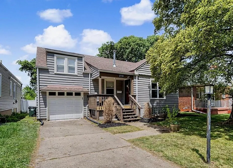 3 bed, 1350 sqft, $2,350 — Photo 1