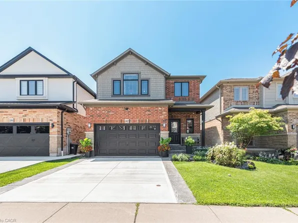 102 Willow Ln, Grimsby, ON L3M 5P7