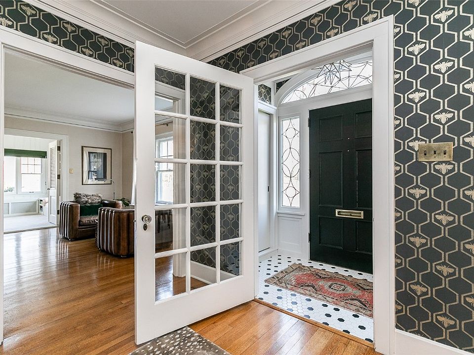 2355 Blake Blvd SE, Cedar Rapids, IA 52403 Zillow